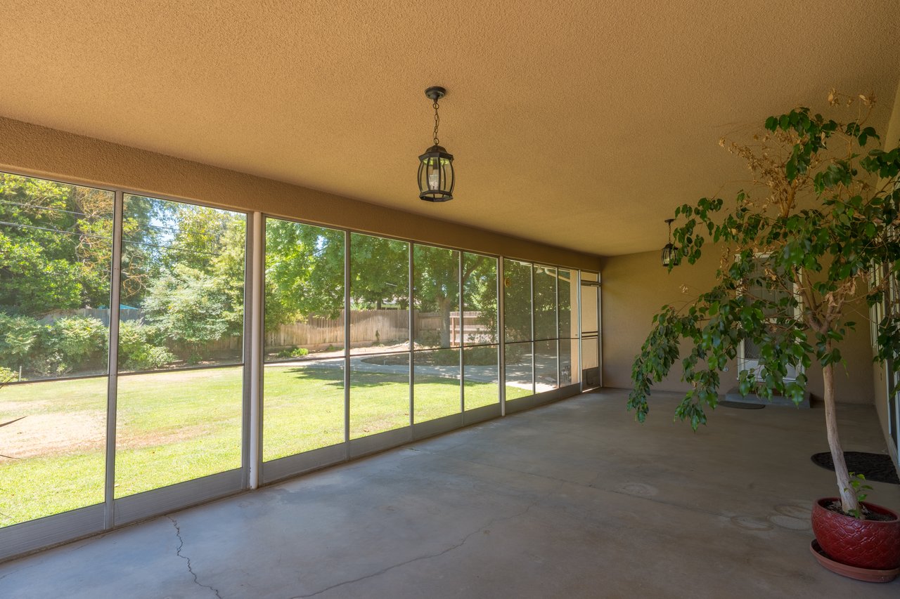 645 W Celeste Ave