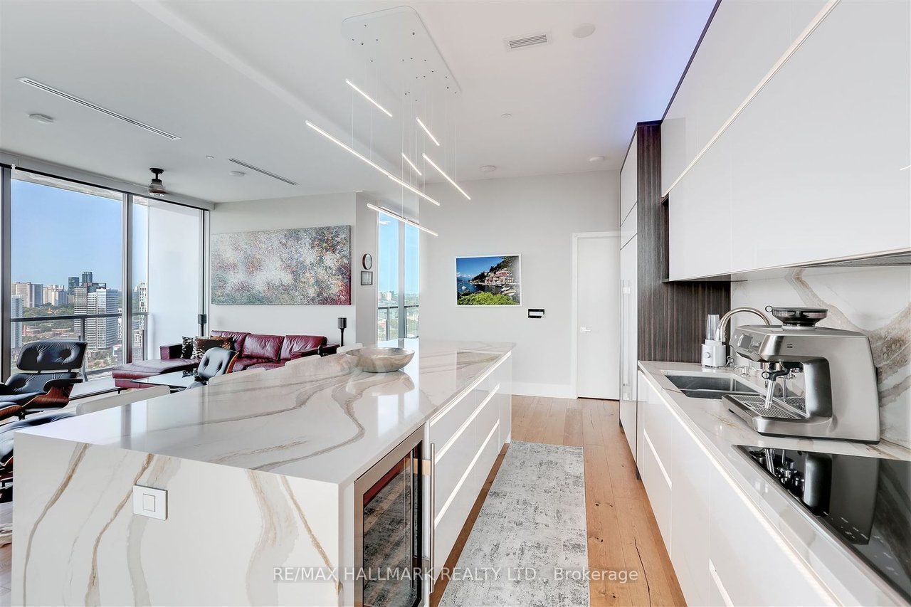 LUXURY AND SOPHISTICATION 
