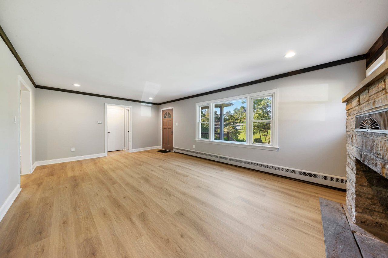 148 Foothill Rd