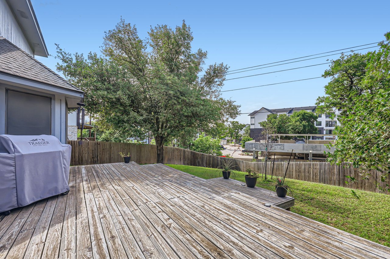 15300 lola Cove