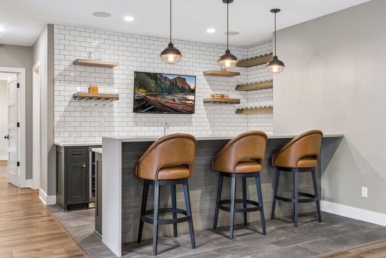 5116 Skyline Drive, Edina