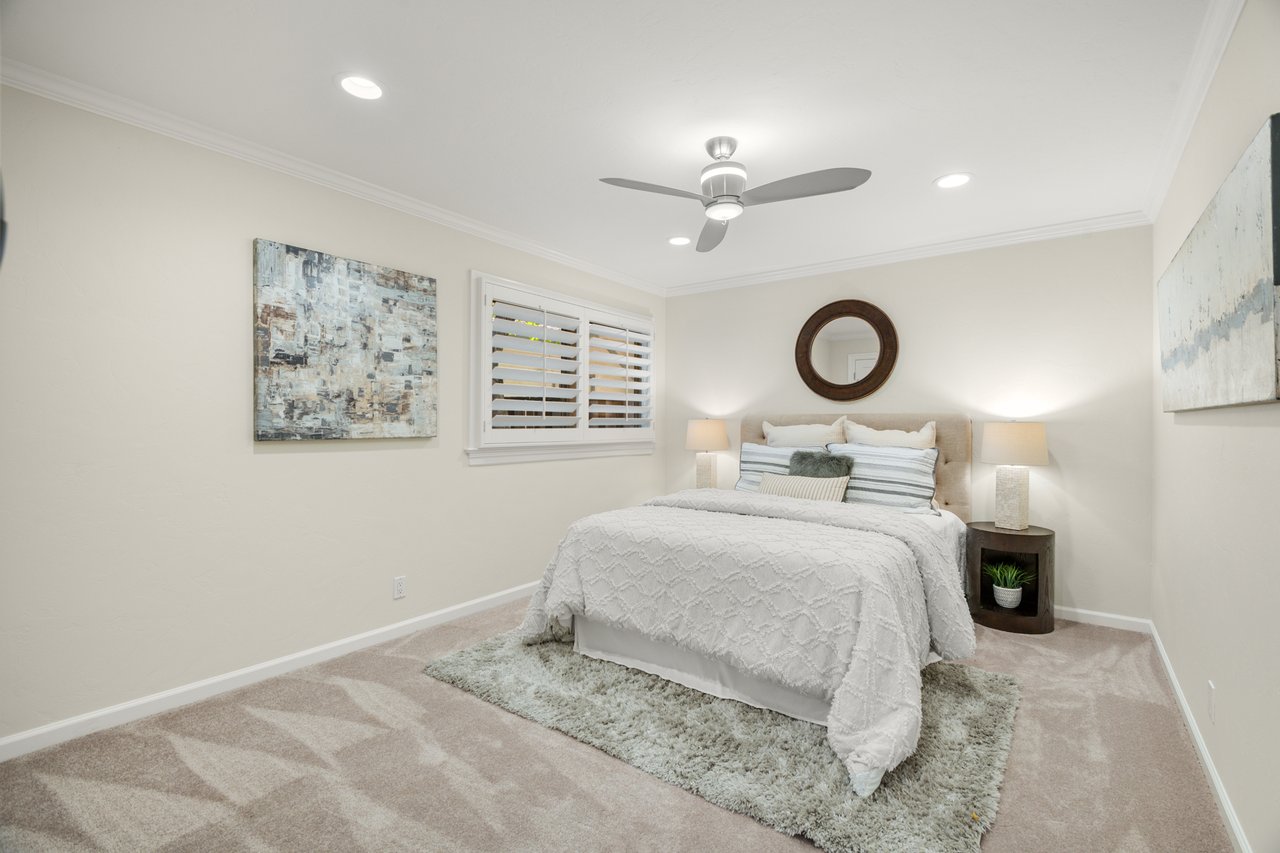 137 Fairmead LN