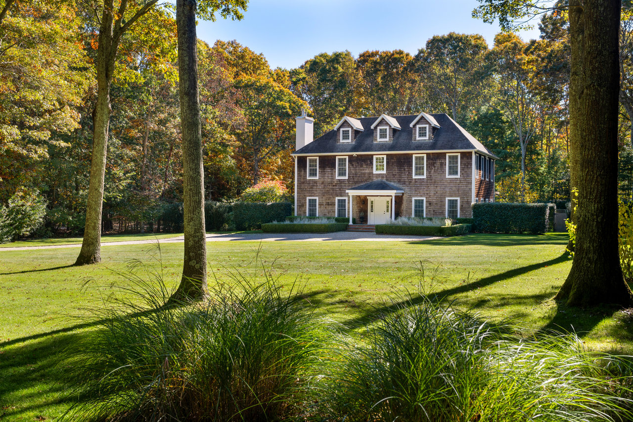 Private Sagaponack Estate Near the Ocean and Vineyards