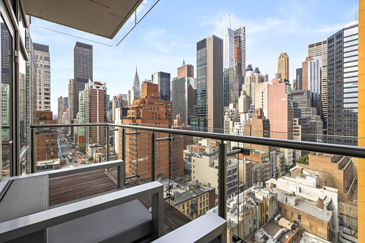 310 East 53rd Street #16C