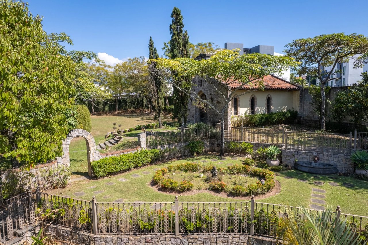 1278 - Valart Estate - An oasis in the city with mixed land use in Real Cariari