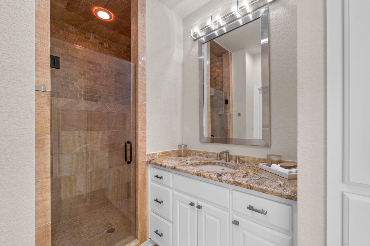 Luxury Property in Olmos Park