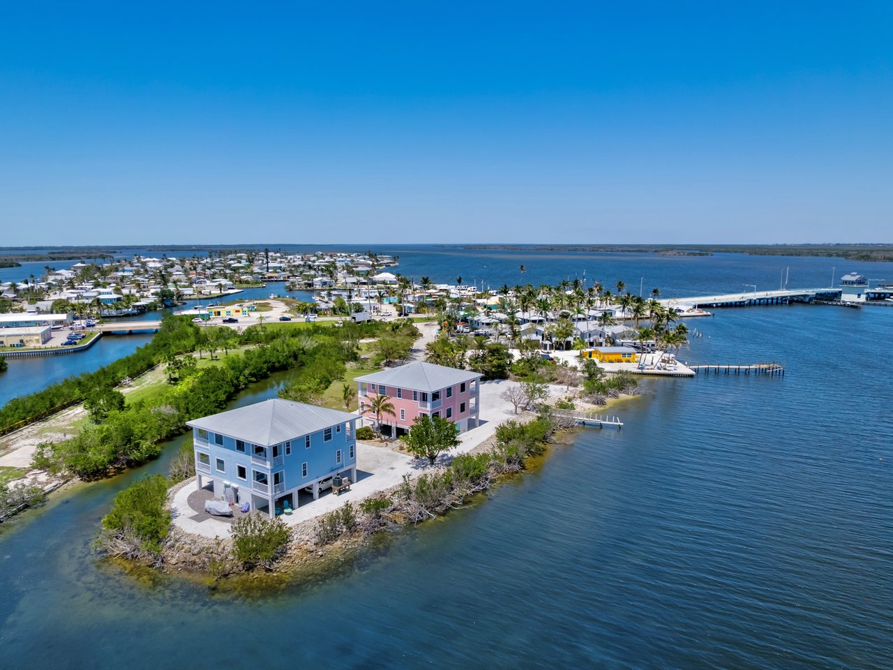 4581 Redfish Point RD