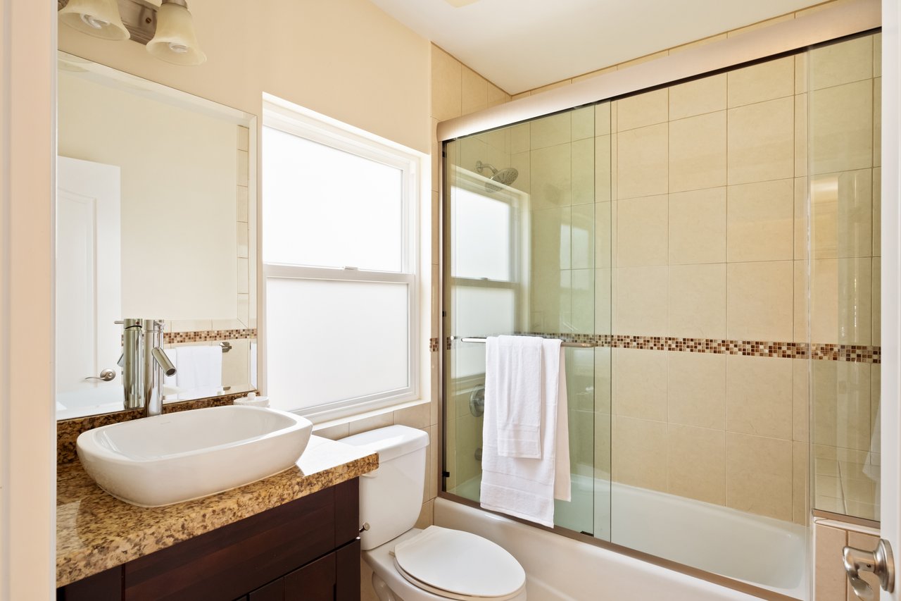 11925 Charnock Road, Mar Vista