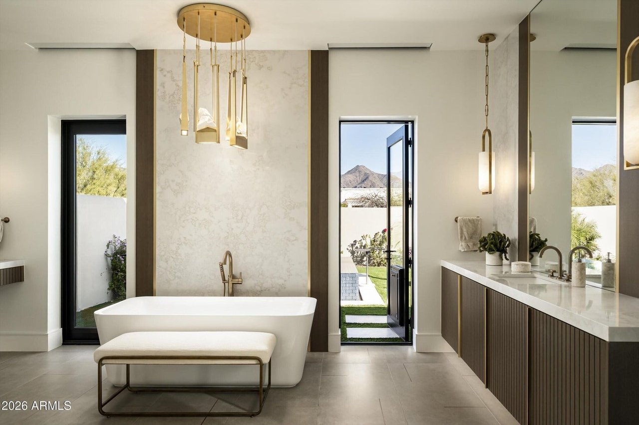 9245 E RIMROCK Drive