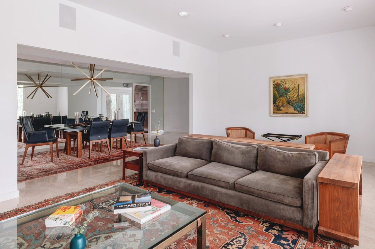 3304 Cherry Tree Circle