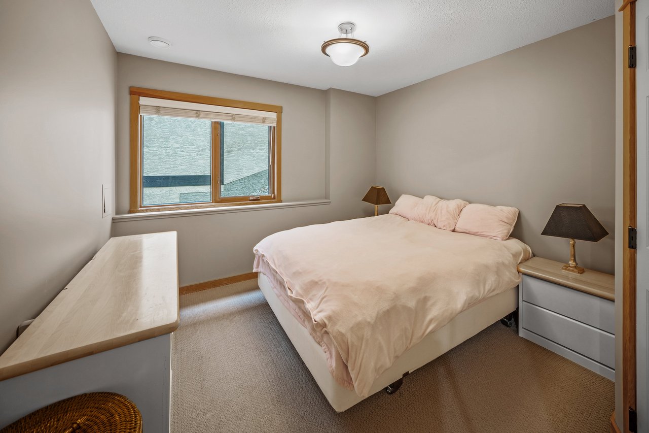 369 Eagle Heights