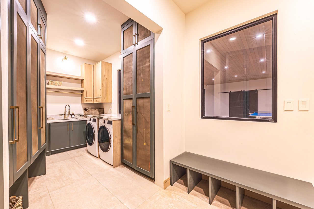 Luxury Estate in Escaleras - Incredible Ocean Views 5.5 Acres