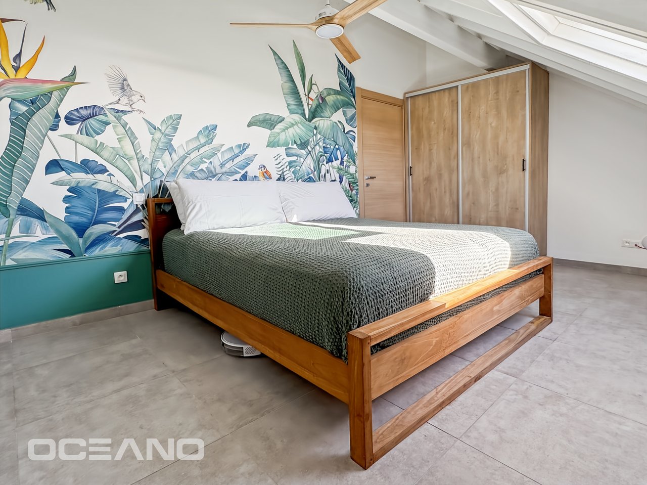 STUNNING 2-BEDROOM DUPLEX WITH ST. BARTHS VIEW – HAUTS DE LA BAIE