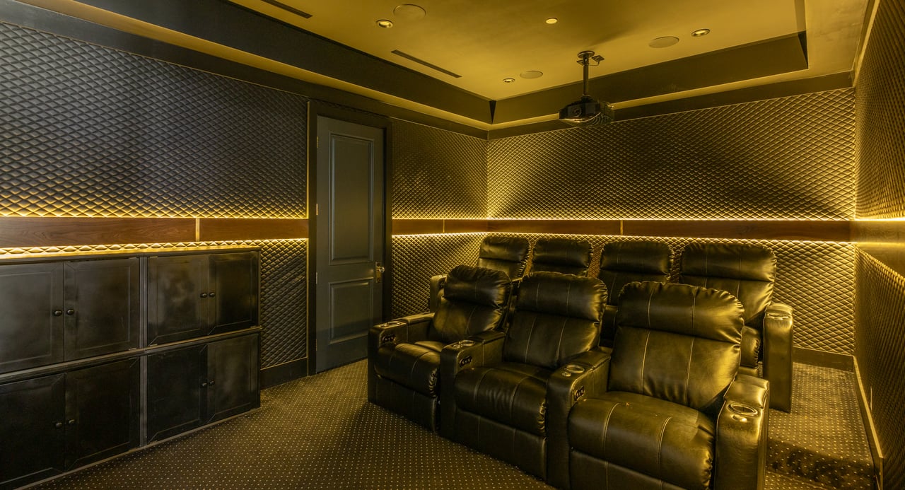 10439 Valley Spring Ln, Toluca Lake