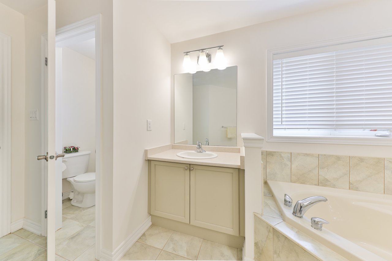 317 Nautical Boulevard, Oakville
