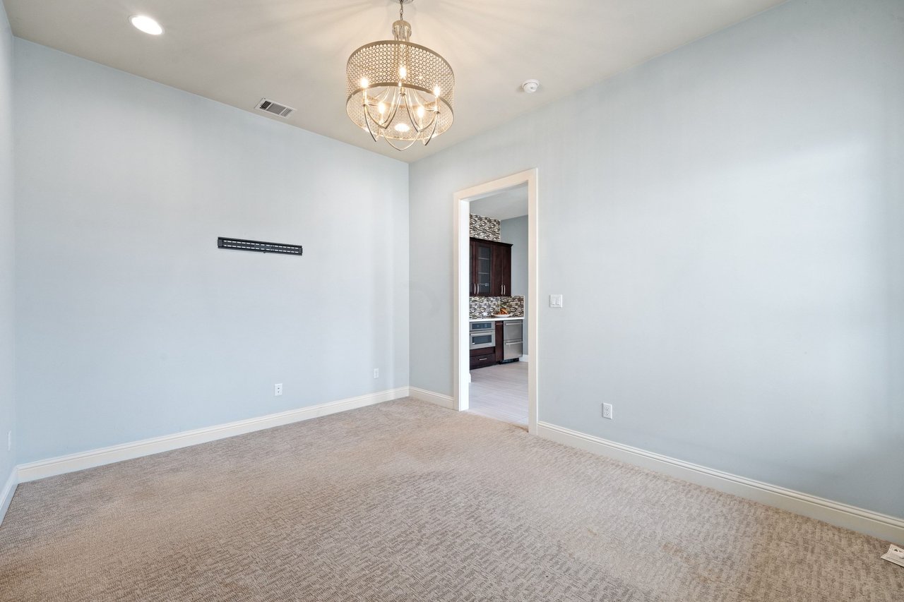 18101 Vistancia Drive