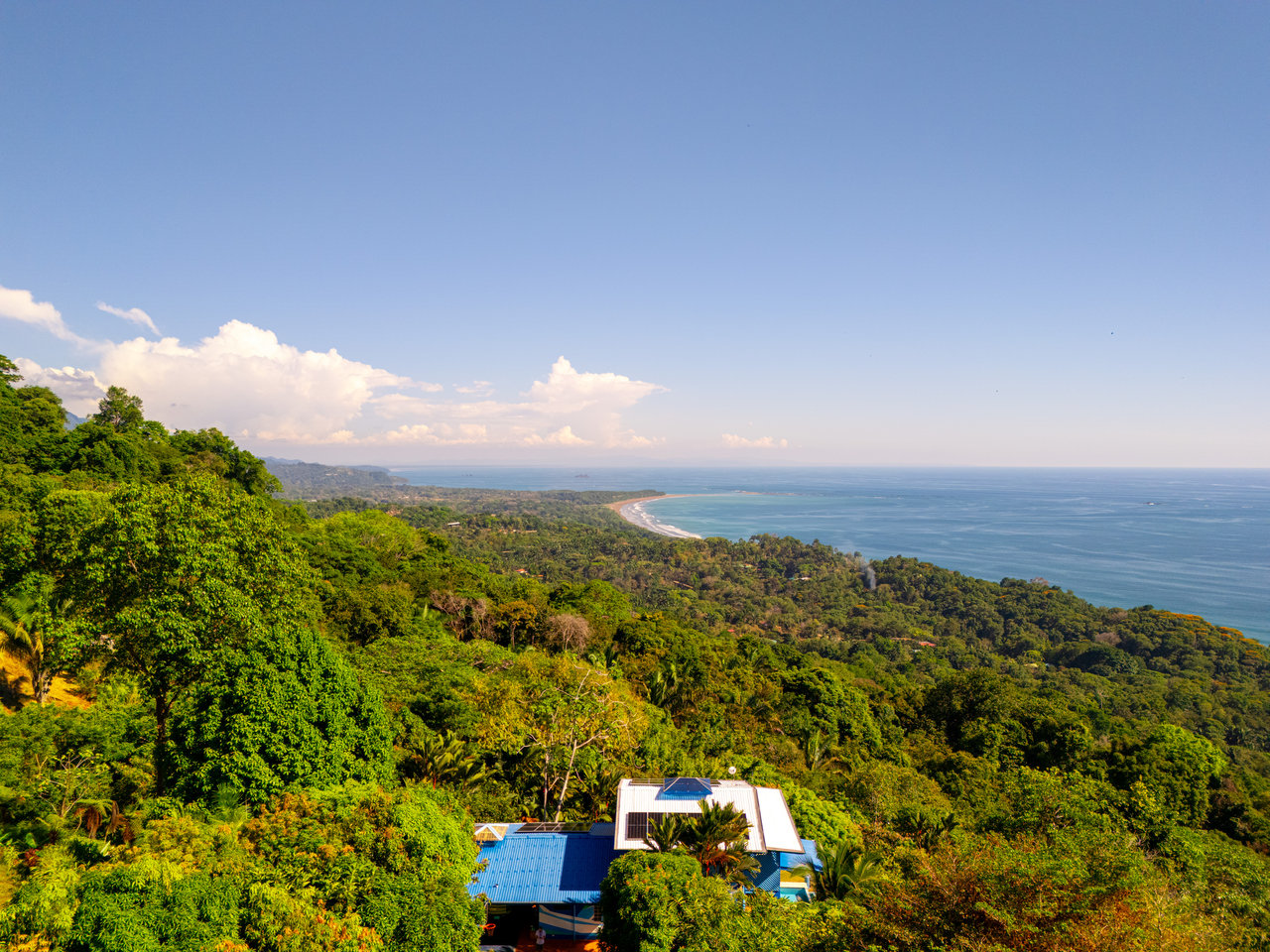 Casa Vista Harmonia, Legendary Ocean Views and Sustainable Living!