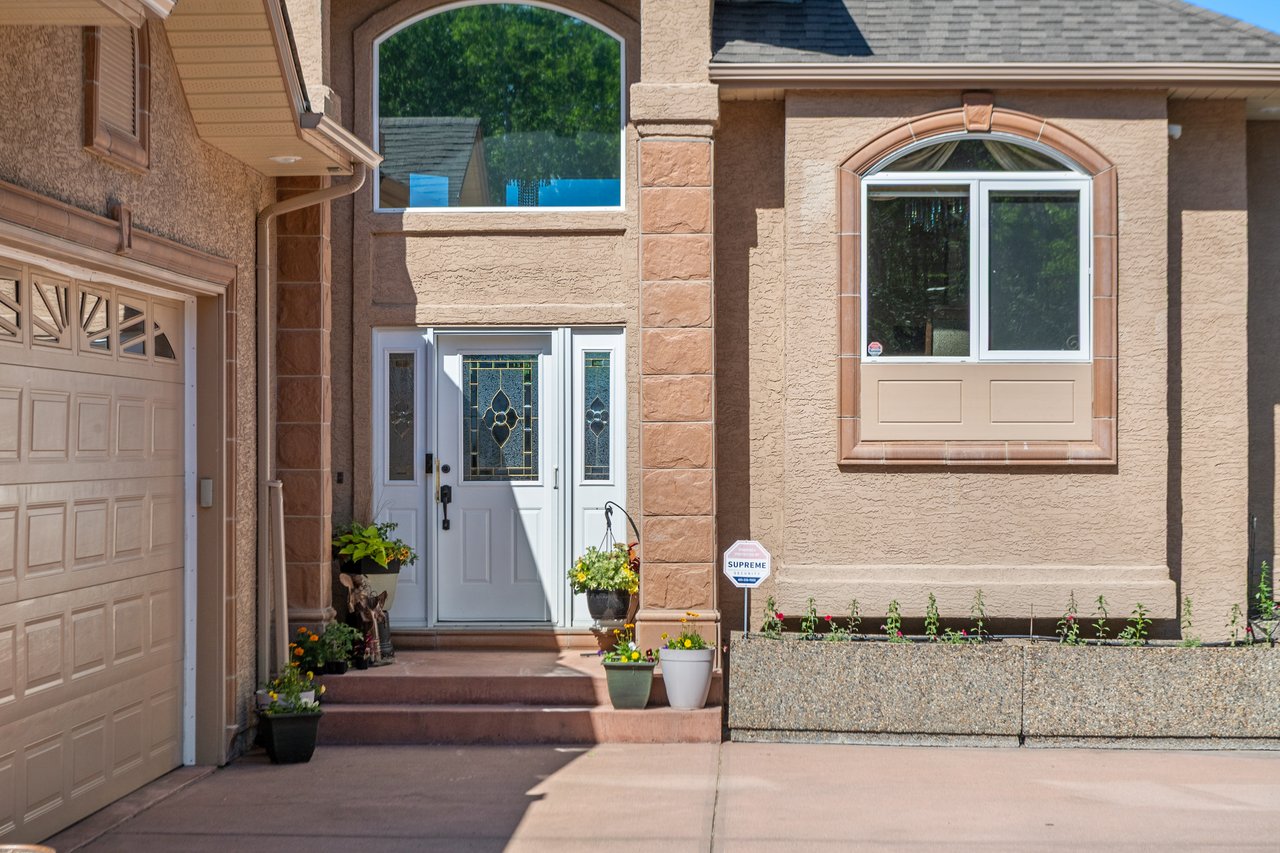 8 Willow Lane