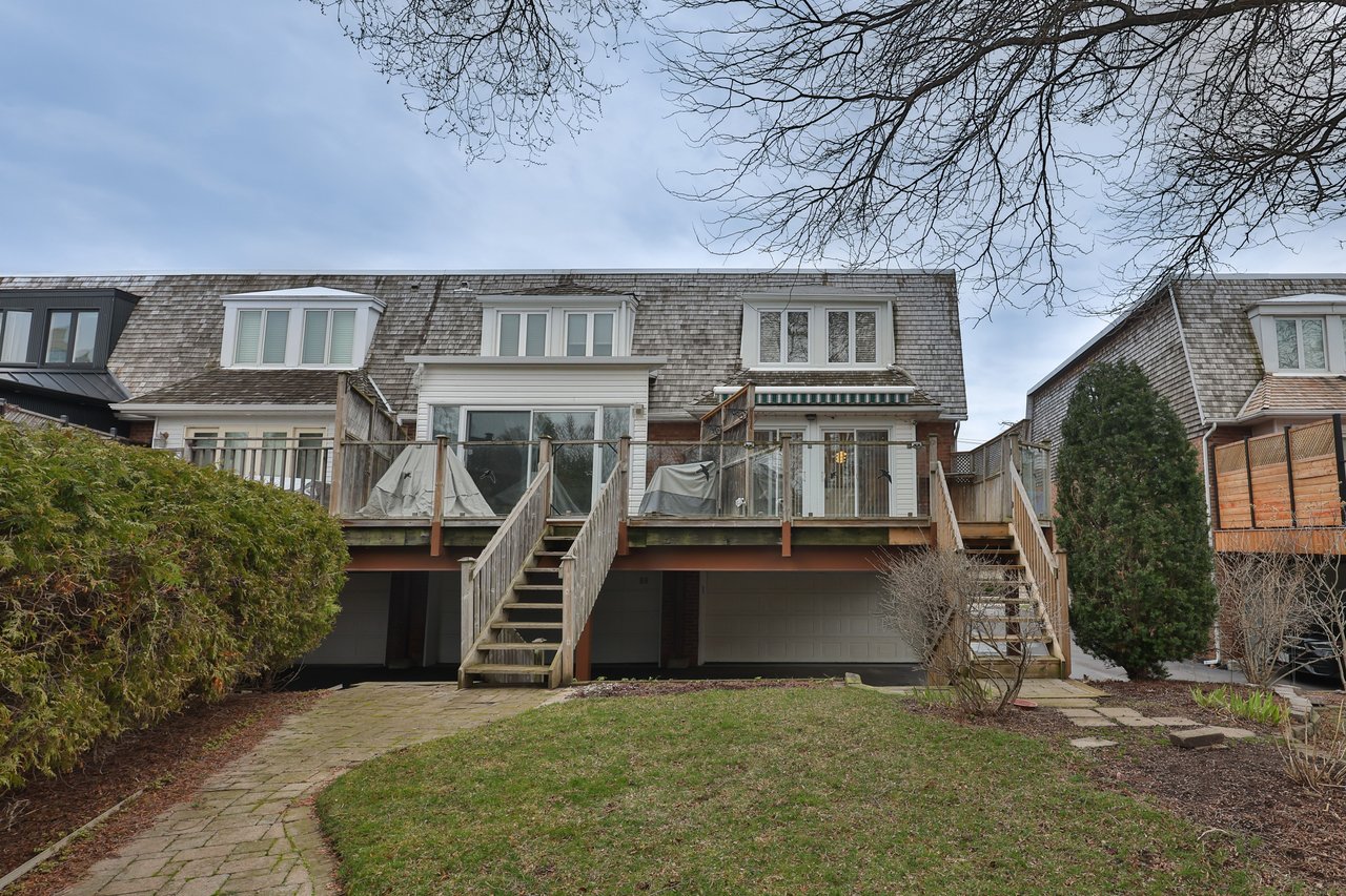86 Forsythe Street, Oakville