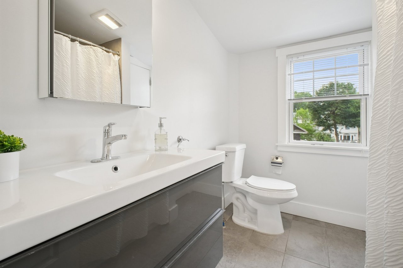 1 Winthrop Place
