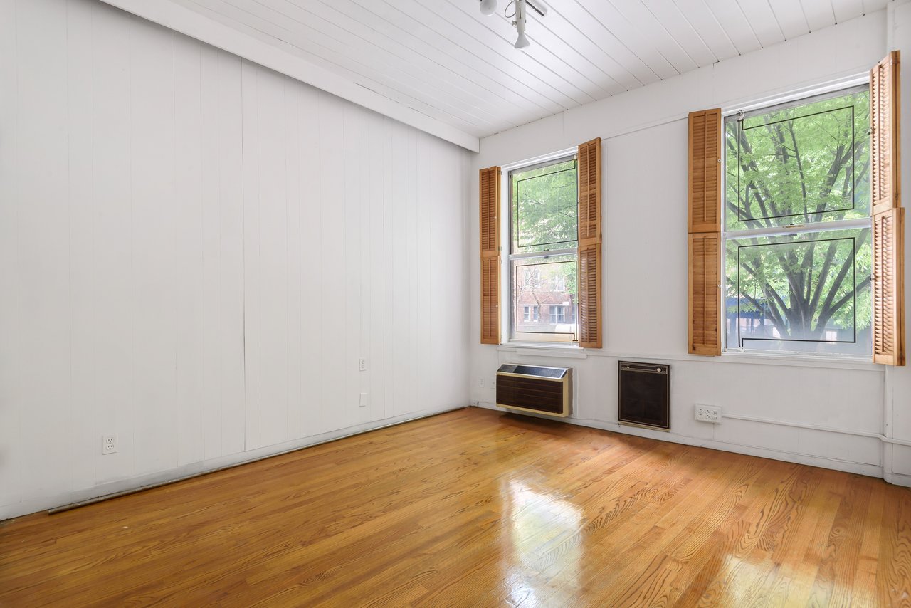 96 Bank St | West Village Townhouse