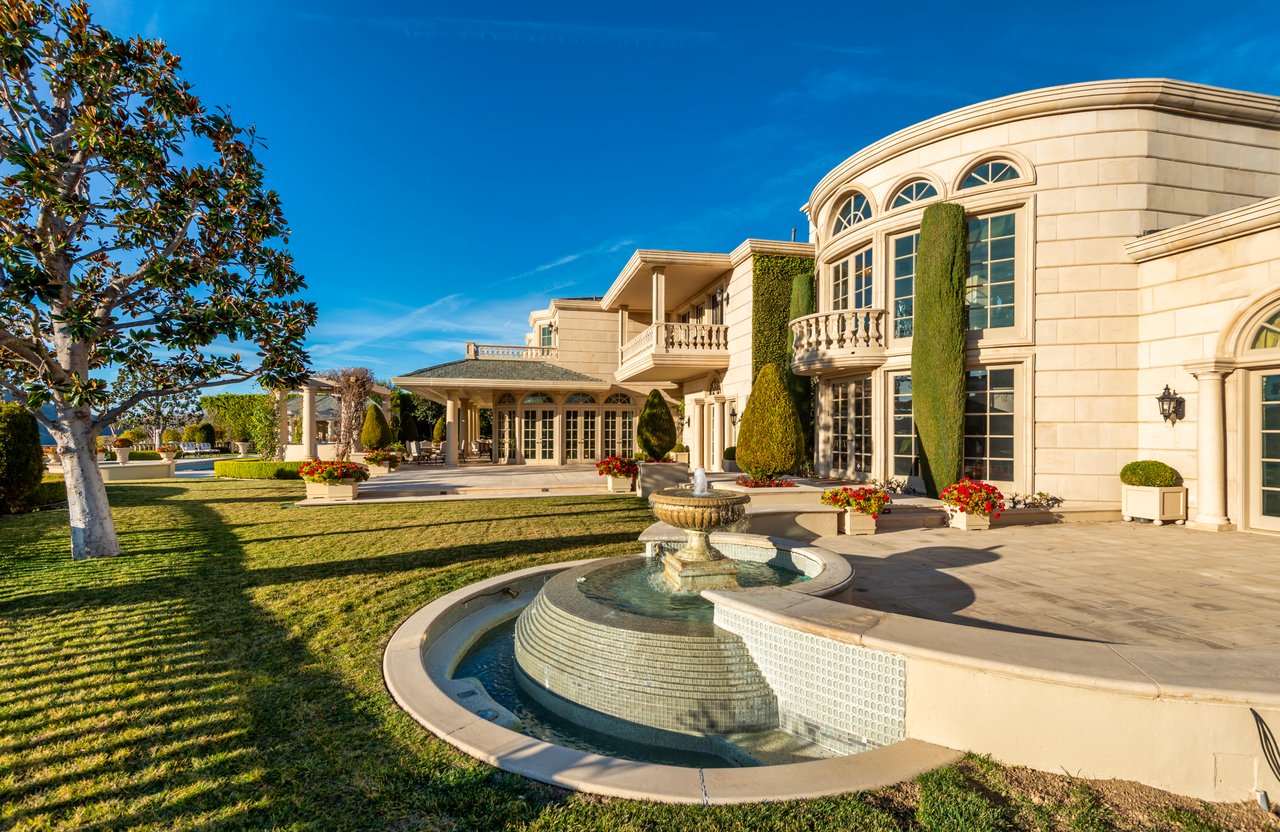 996 Vista Ridge Lane