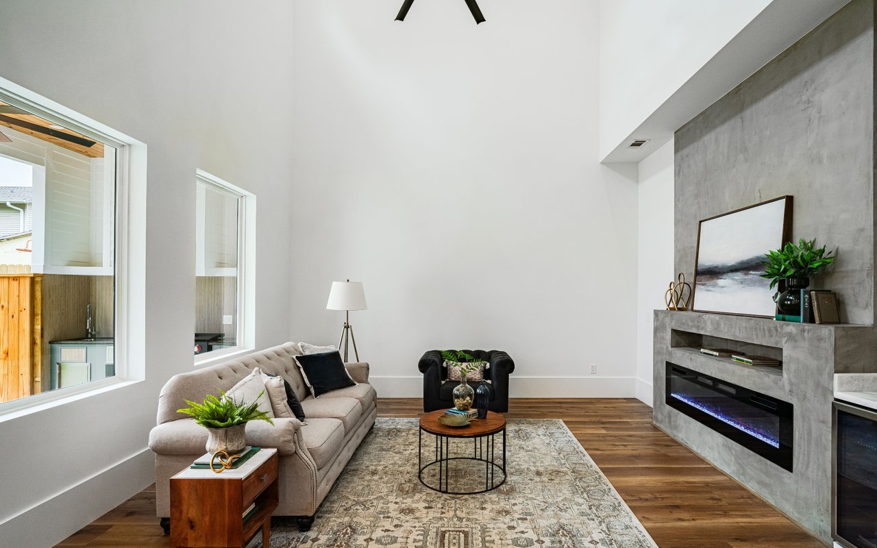 In Love With Historic Homes? Here Are The Pros And Cons Of Buying One