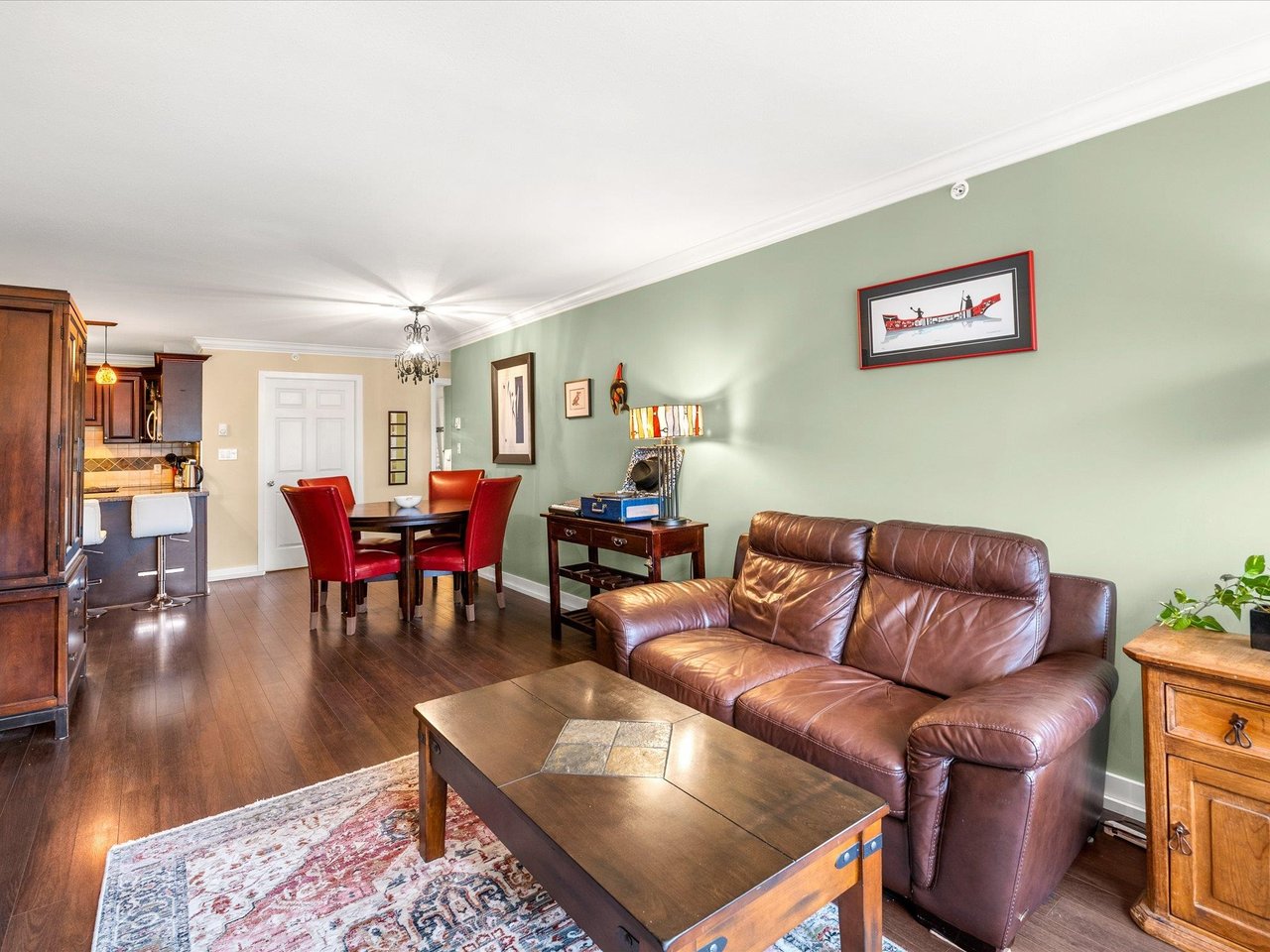1310 Victoria St, #401
