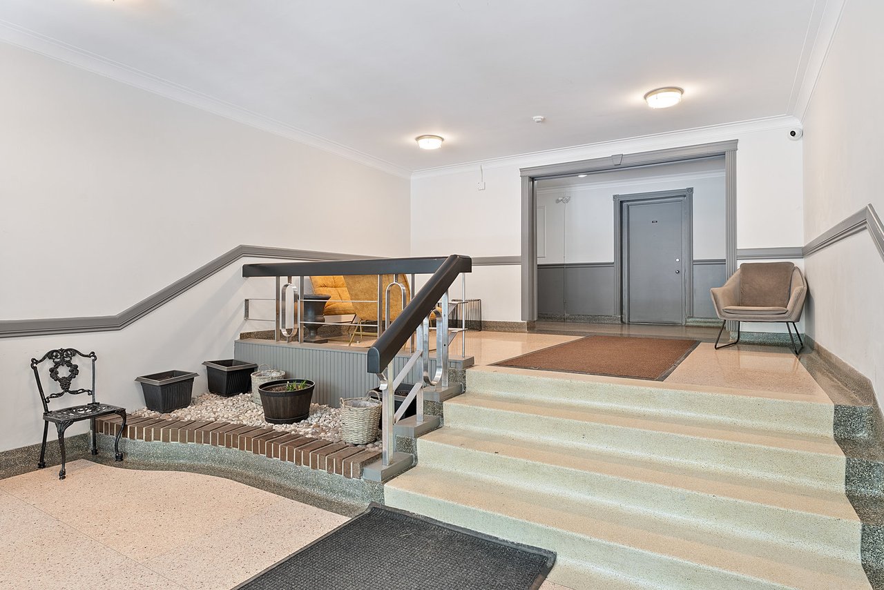 24 Shallmar Blvd Unit: 305
