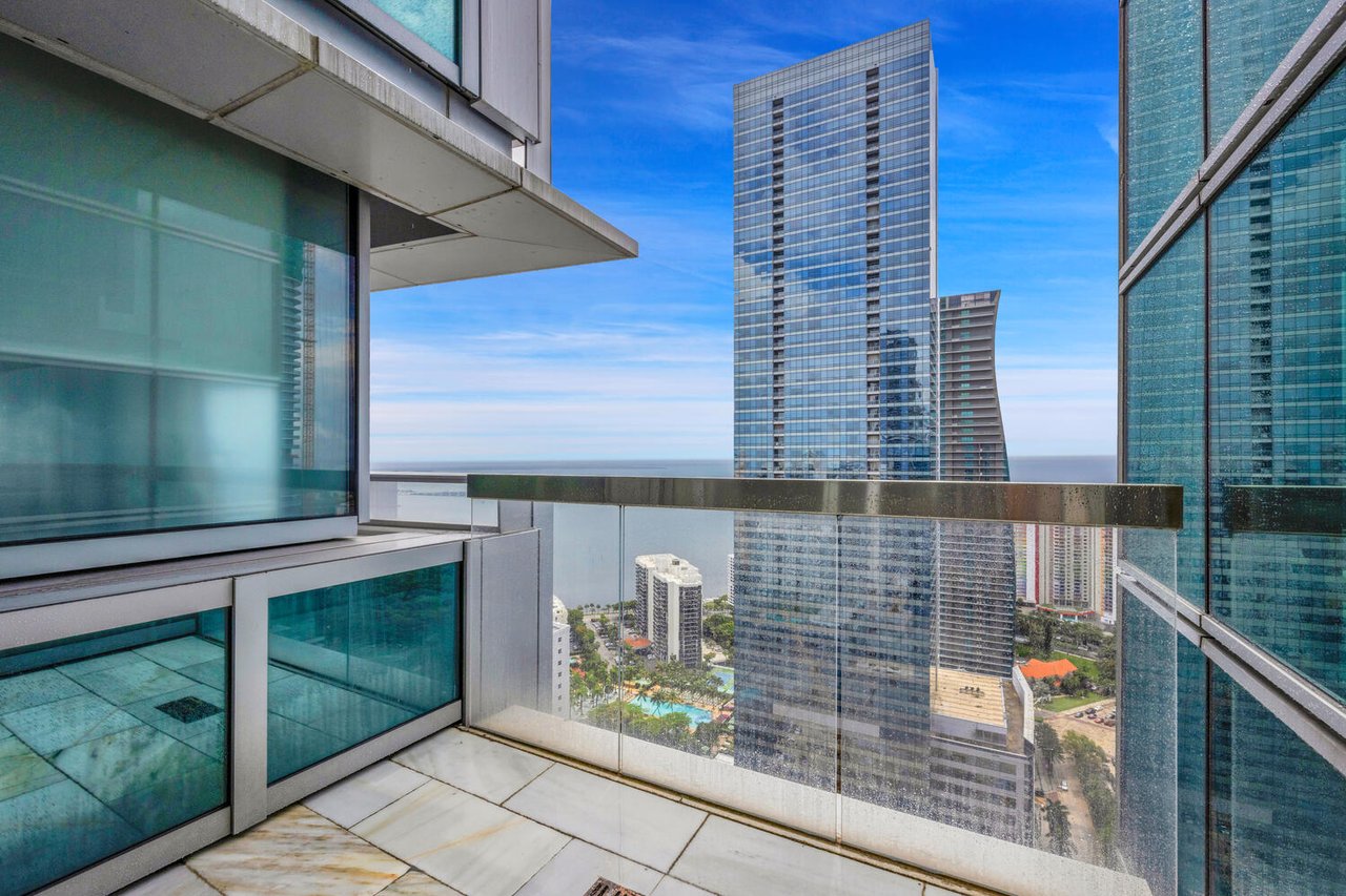 Luxury Penthouse for Lease in Brickell