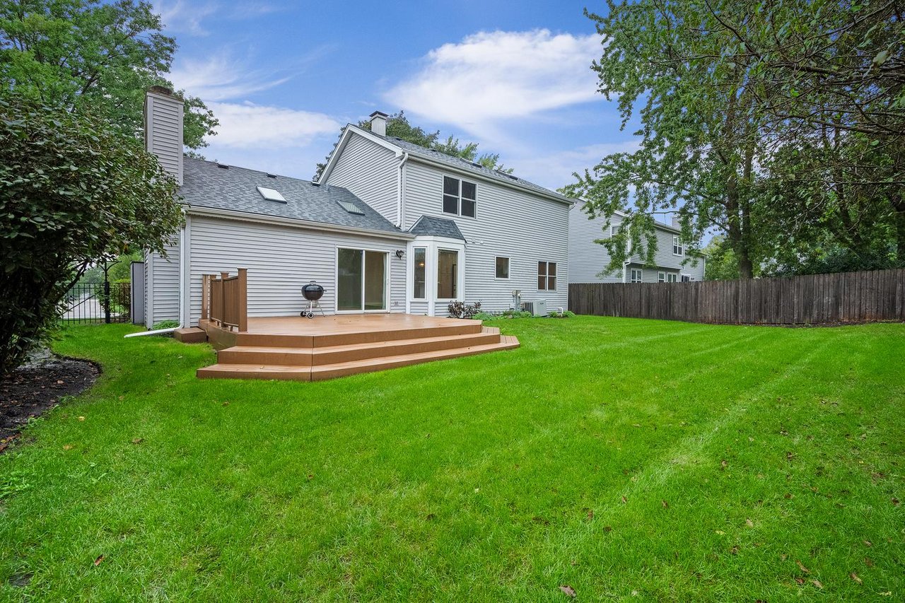 1N325 Tamarack Dr, Winfield IL – Move-In Ready Home in Timber Ridge Listed at $580,000