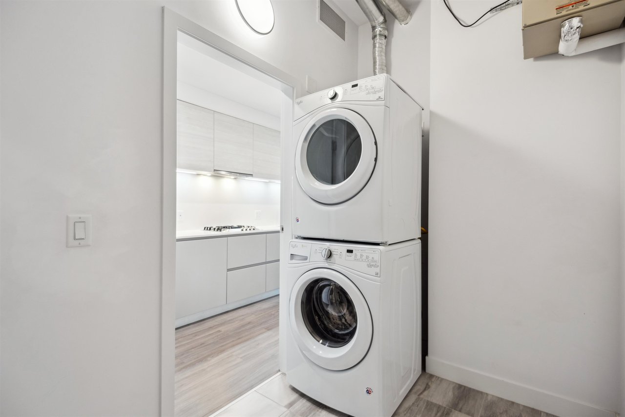 110-523 W King Edward Ave