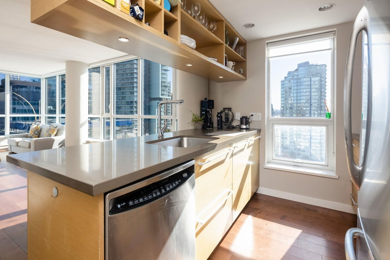 833 Seymour St, #1603