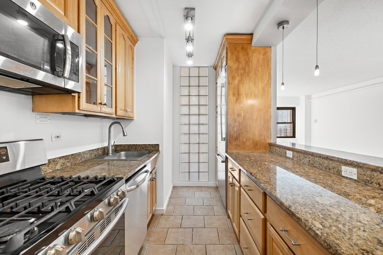 20 West 64th Street #27B