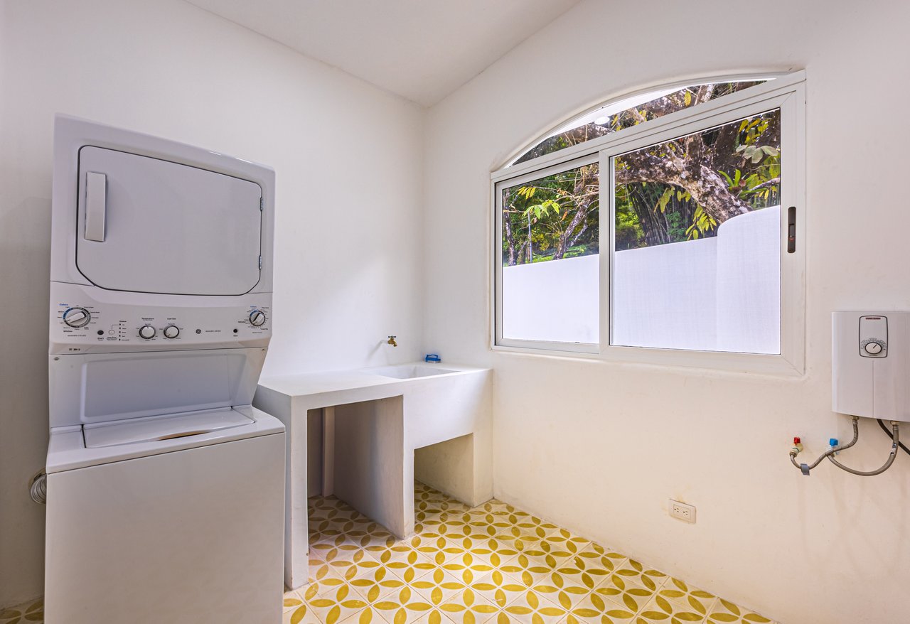 Villa Pacífica – Elegancia, Privacidad y Confort en Uvita  