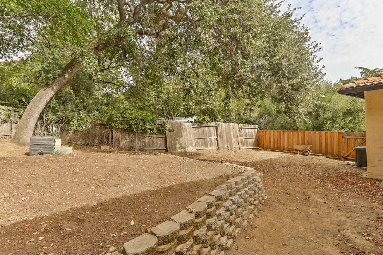 3840 Canyon Way, Martinez