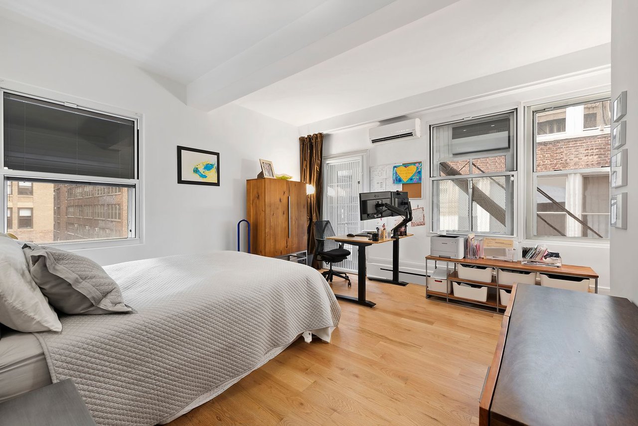 215 West 29th St, #6