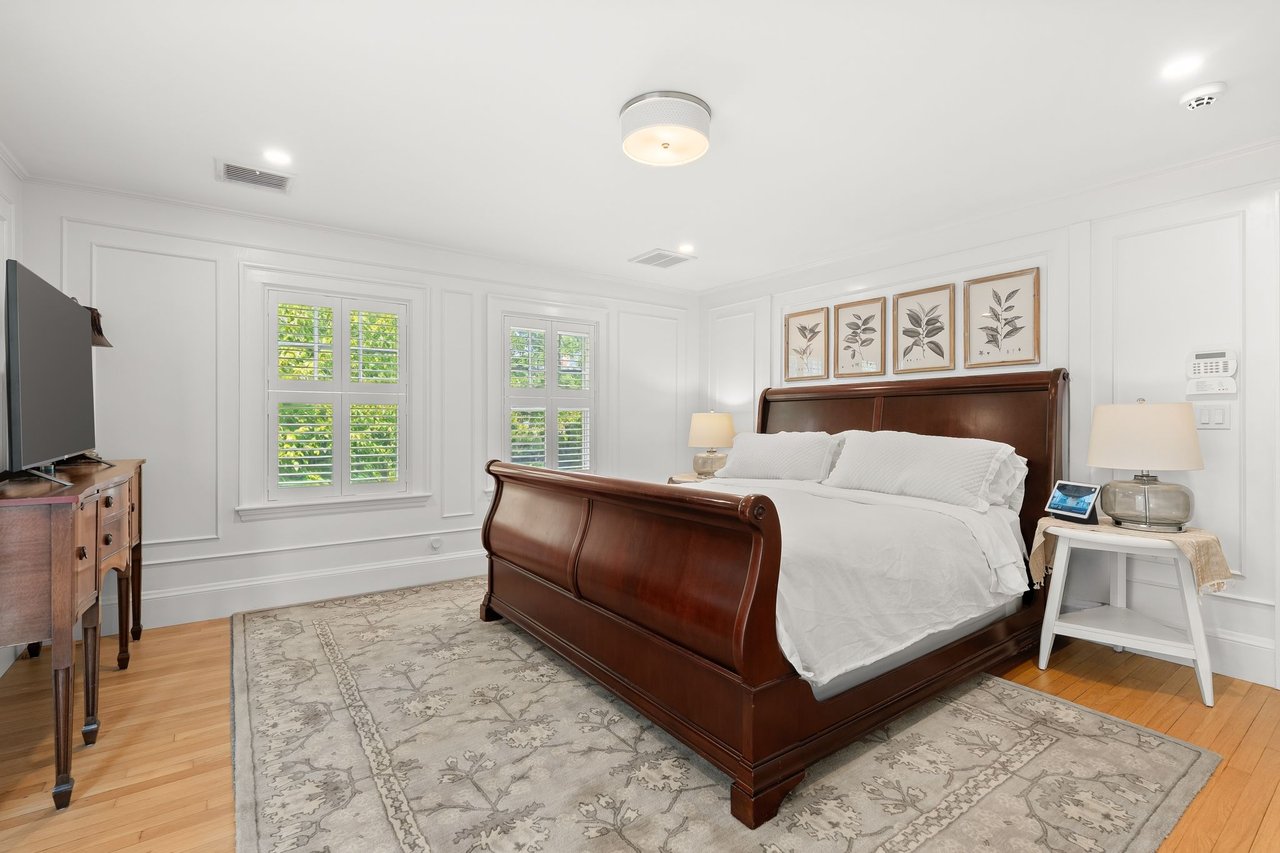 3 Essex Rd