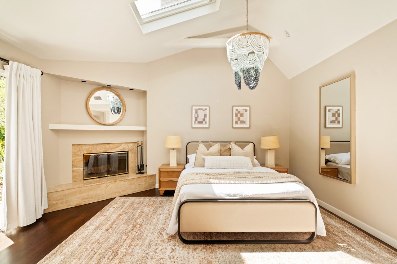 3588 Mandeville Canyon Road, Brentwood
