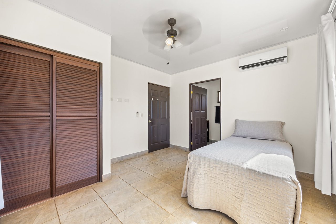 Coastal Tropical Walkable Home, Tamarindo, Guanacaste