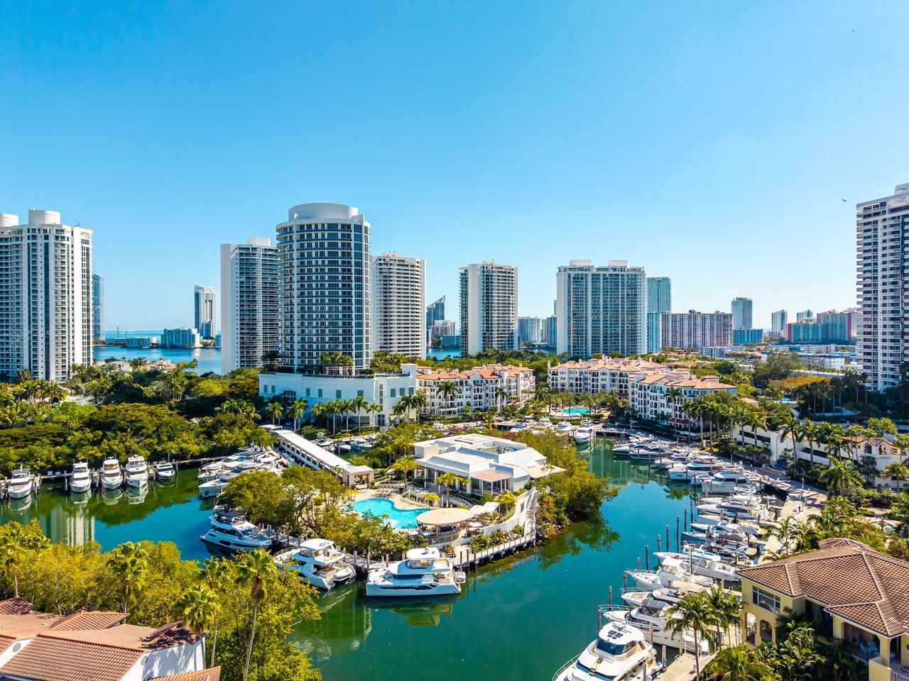 4100 Island Blvd # 1 Unit: PH-1