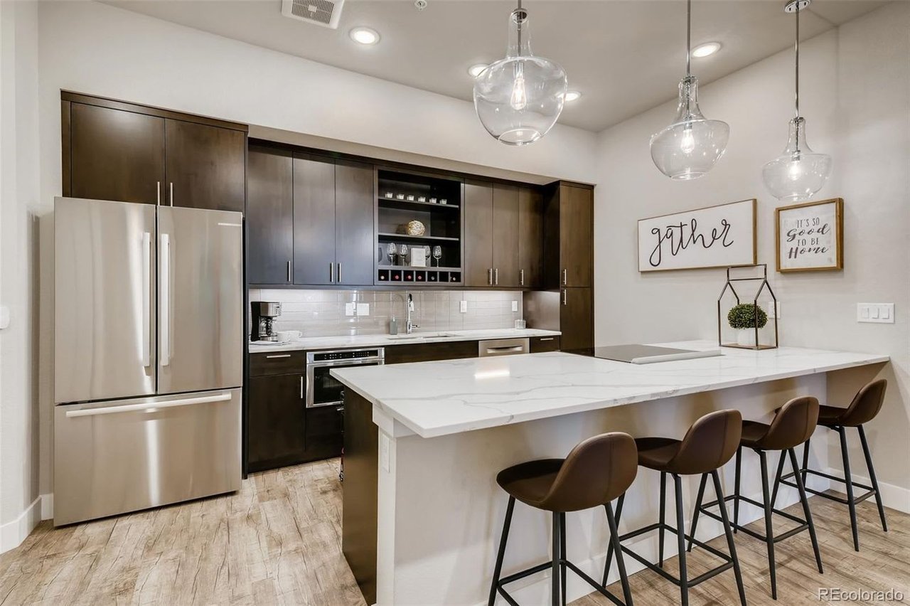 6619 E Lowry Blvd #101