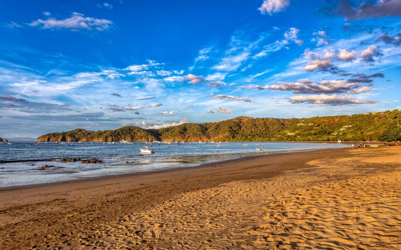 Playas Del Coco Costa Rica: Sun, Sand, and Paradise Await!