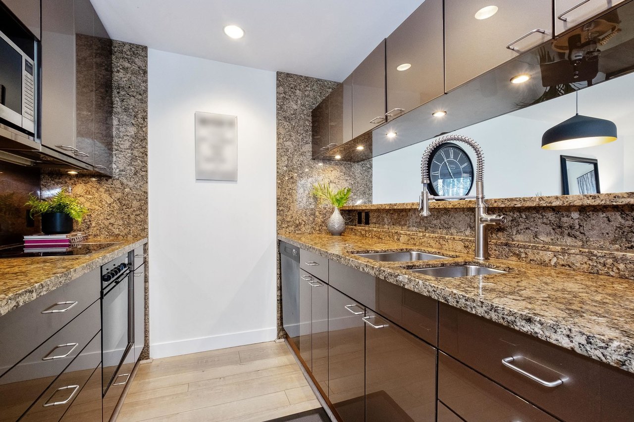 8-766 W 7th Ave