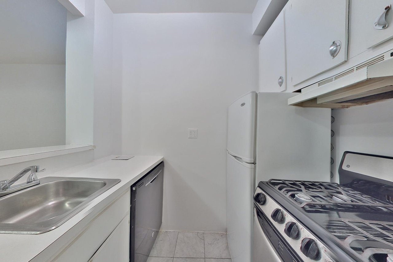 15a West 64th Street, Apt 3-C