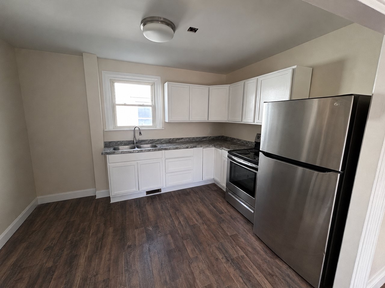 25 James St #A, Rockland ME