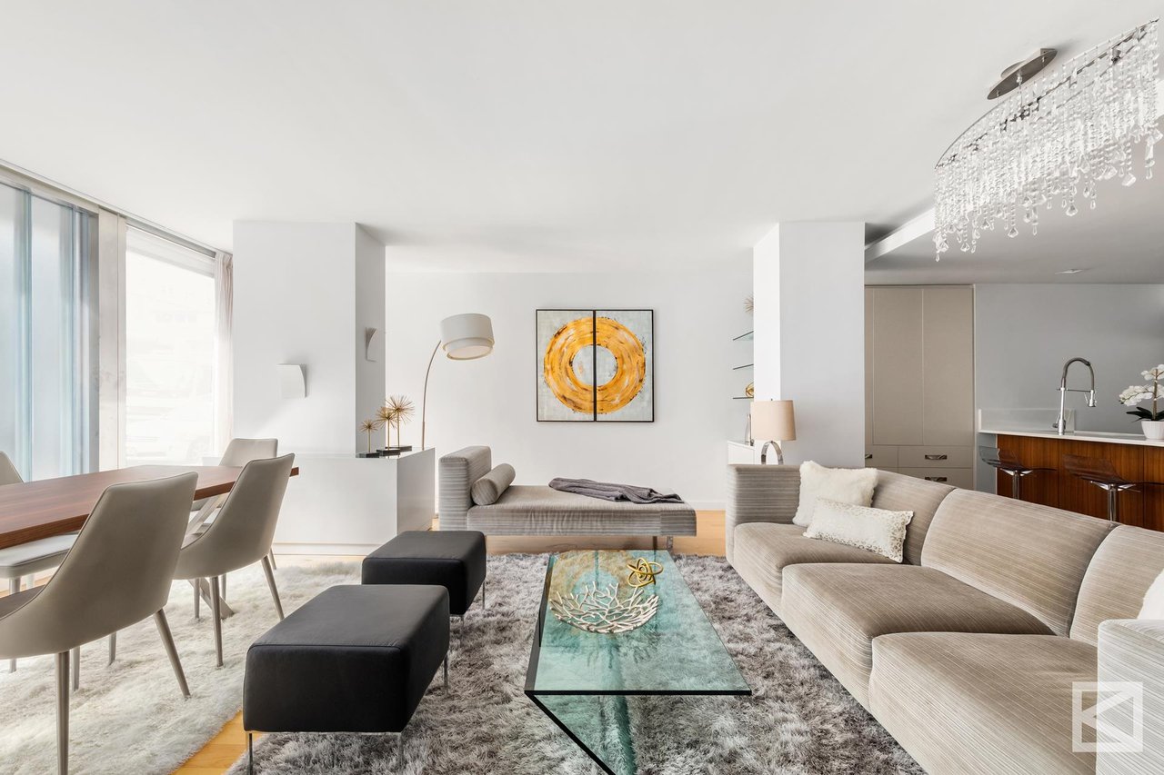 447 W 18th St, #GD2
