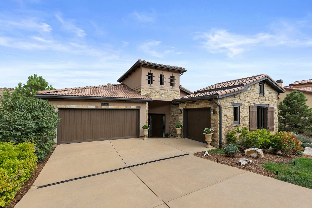 8122 Raphael Lane