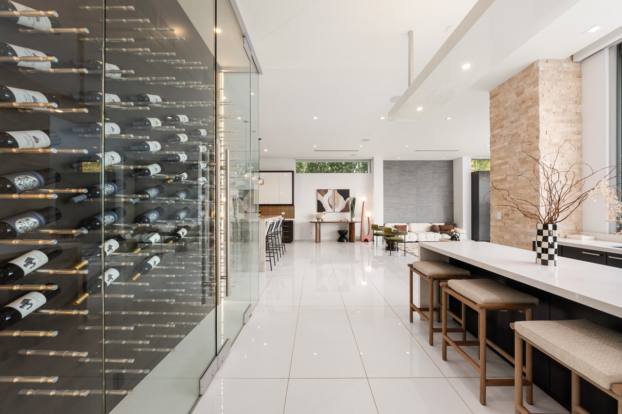 9311 Readcrest Dr, Beverly Hills