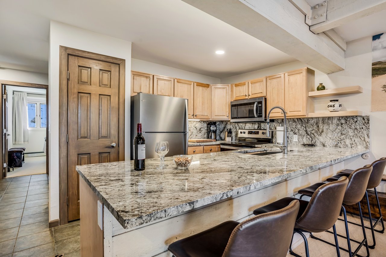 Modern Elegance Meets Mountain Comfort
